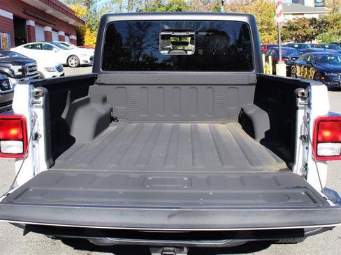 Used 2022 Jeep Gladiator Overland w/ Popular Equipment Package AWD/4WD image 32