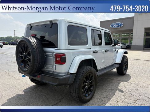 Used 2023 Jeep Wrangler Unlimited Sahara AWD/4WD image 6