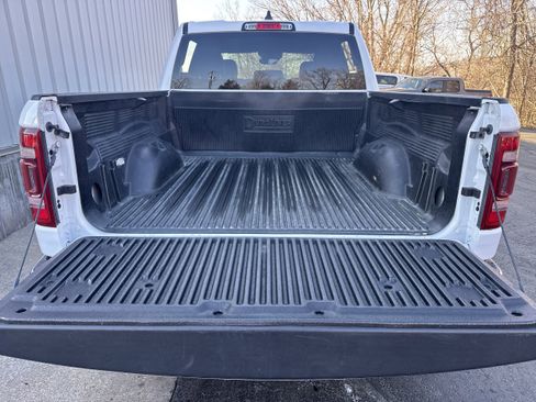 Used 2024 RAM 1500 Laramie RWD image 11