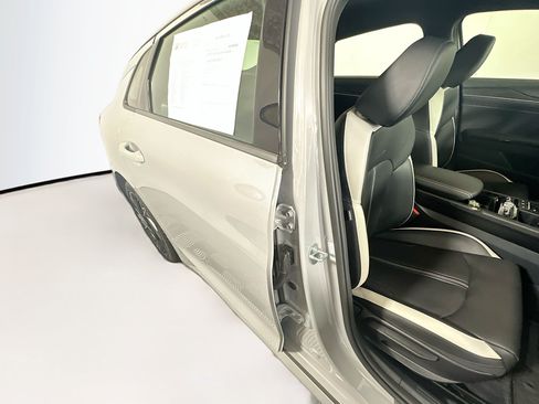 Used 2025 Kia K5 GT-Line FWD image 28