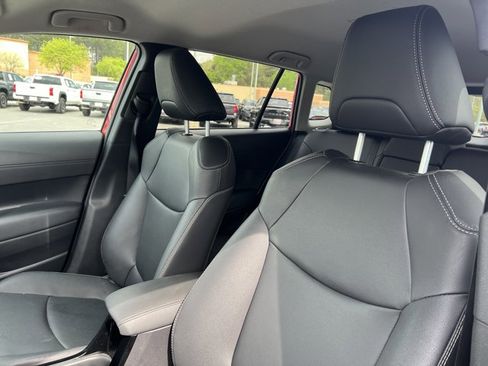 Used 2025 Toyota Corolla Cross XLE image 16