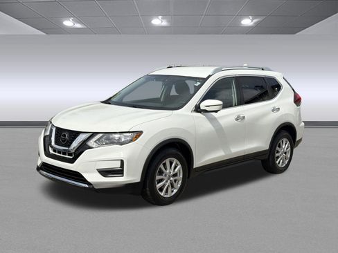 Used 2018 Nissan Rogue SV w/ Premium Package FWD image 7