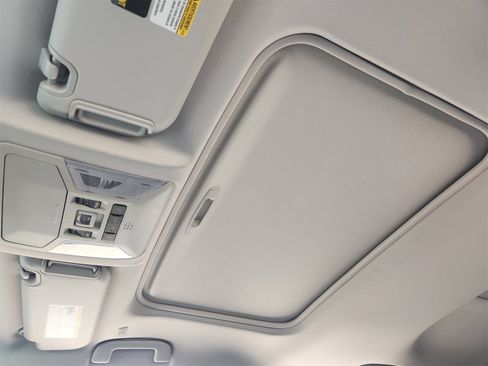 Used 2024 Toyota RAV4 XLE Premium image 32