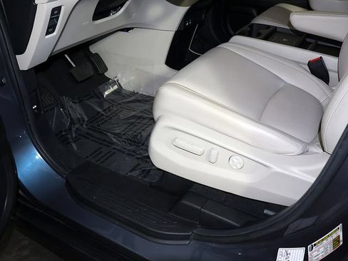 Used 2025 Honda Odyssey EX-L image 24