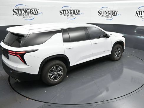 Certified 2024 Chevrolet Traverse LS FWD image 24