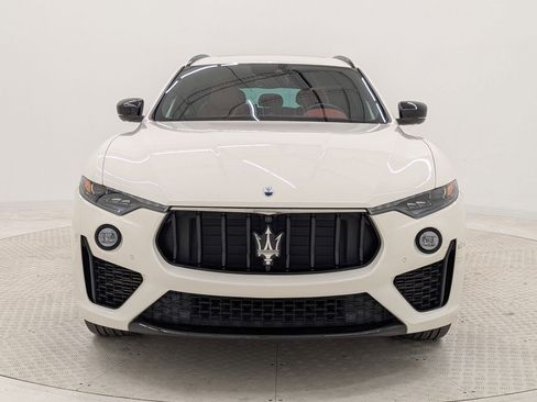 Used 2022 Maserati Levante Modena image 6