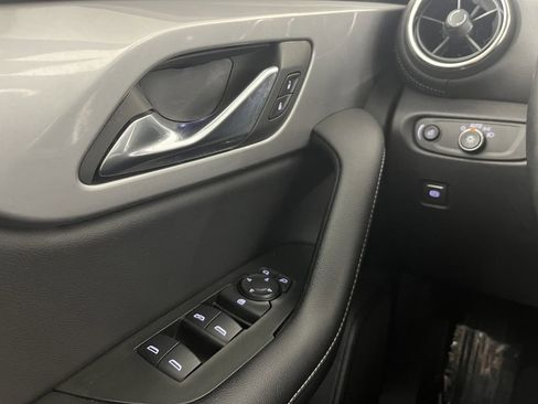 Used 2024 Chevrolet Blazer LT image 25