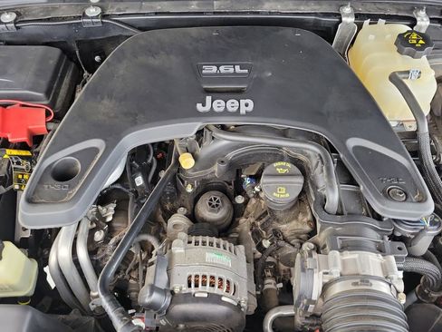 Used 2020 Jeep Wrangler Sport AWD/4WD image 10