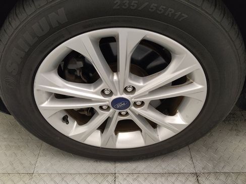 Used 2017 Ford Escape SE FWD image 31