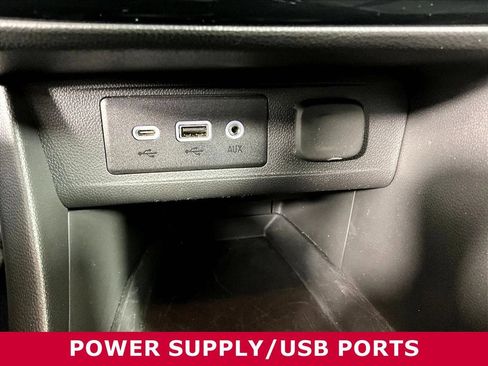 Used 2022 Buick Encore GX Select AWD/4WD image 14