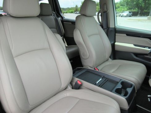 Used 2022 Honda Odyssey Touring image 8