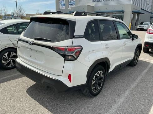 Used 2025 Subaru Forester Premium image 5