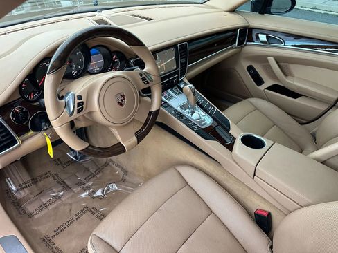Used 2011 Porsche Panamera S image 16