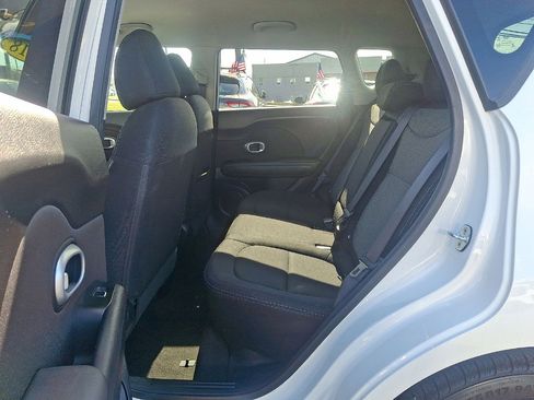 Used 2018 Kia Soul + image 26