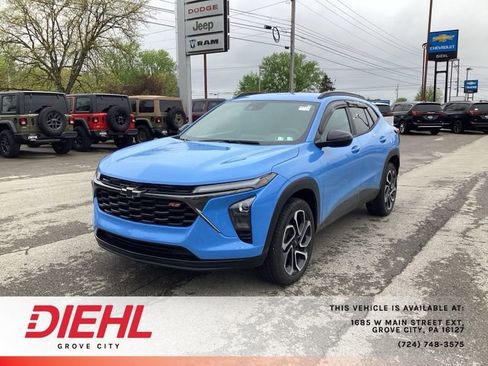 Used 2024 Chevrolet Trax RS w/ Driver Confidence Package FWD image 3