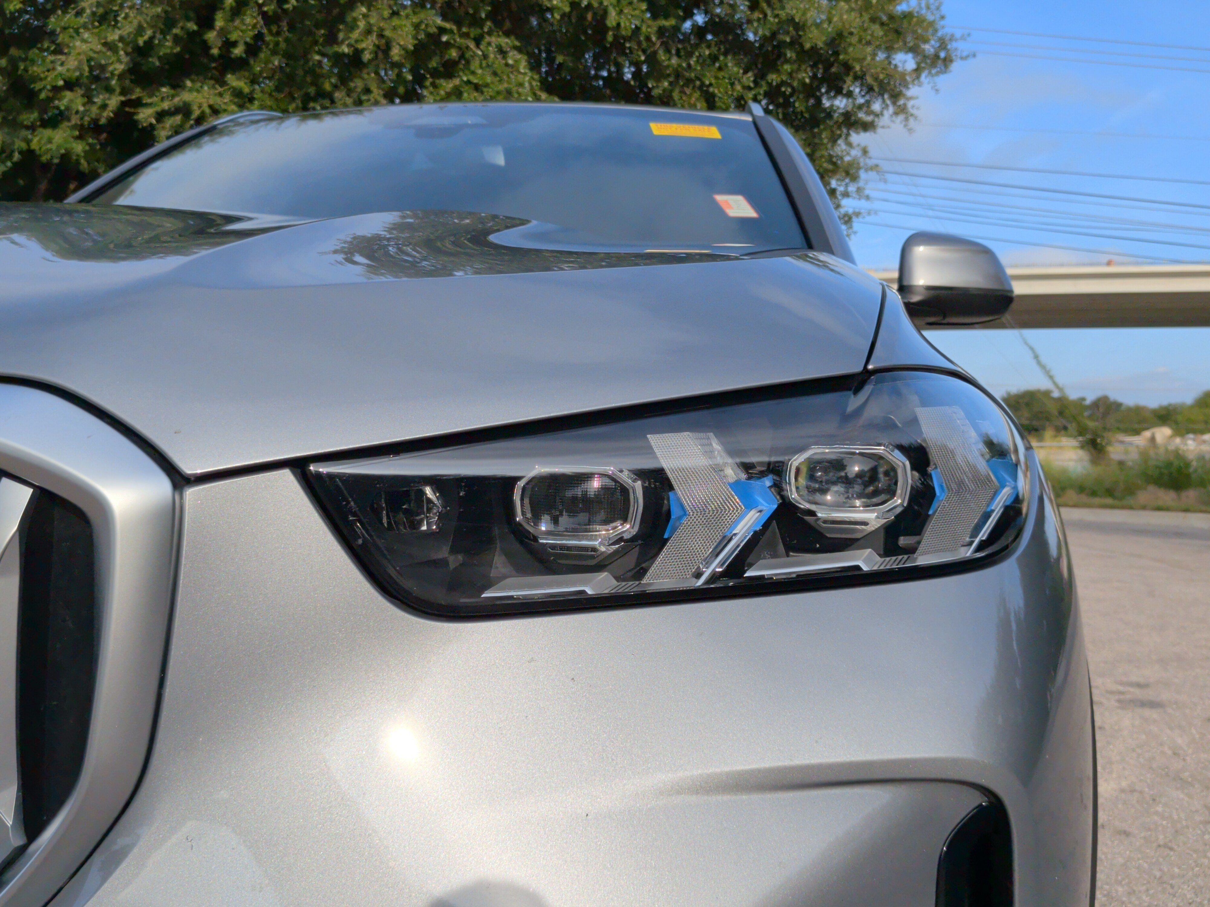 Used 2025 BMW X5 xDrive50e AWD/4WD image 3