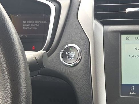 Used 2020 Ford Fusion SE FWD image 41