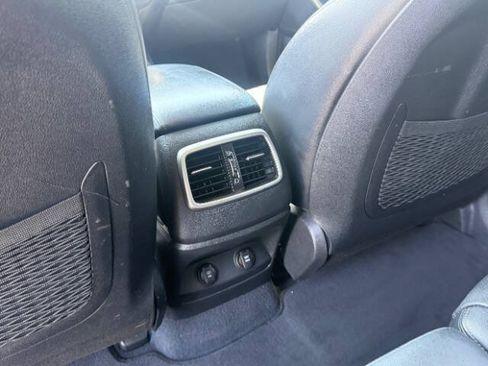 Used 2019 Kia Sorento EX FWD image 16