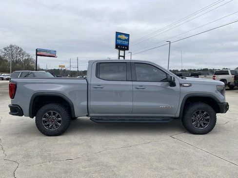 Used 2024 GMC Sierra 1500 AT4X image 6