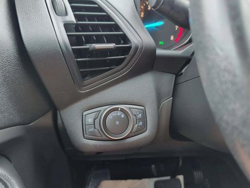 Used 2018 Ford Escape SE w/ SE Sport Appearance Package AWD/4WD image 26