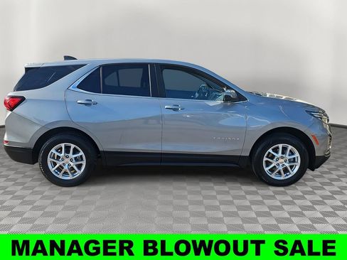 Used 2023 Chevrolet Equinox LT AWD/4WD image 2