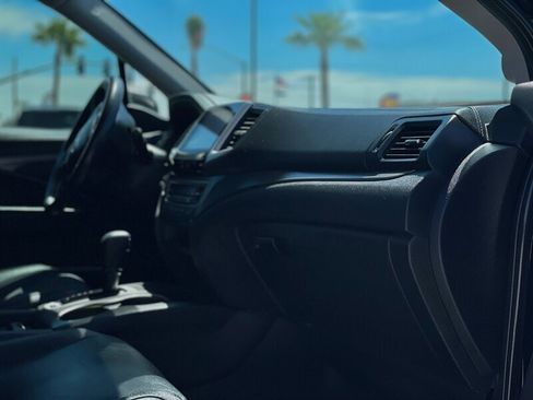 Used 2017 Honda Pilot EX-L image 3