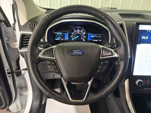 Certified 2021 Ford Edge SEL w/ Convenience Package AWD/4WD image 3