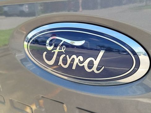 Used 2022 Ford F150 Lariat AWD/4WD image 8