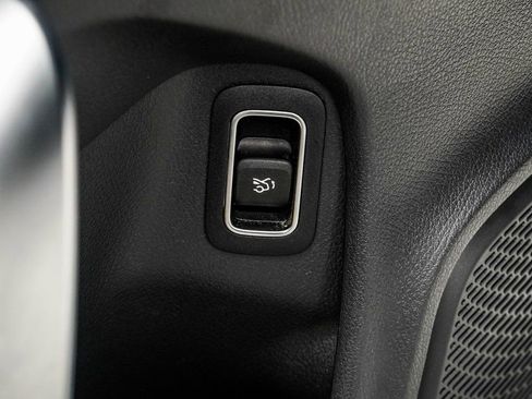Used 2025 Mercedes-Benz CLA 250 image 32