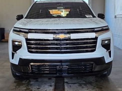 New 2026 Chevrolet Traverse High Country w/ LPO, Floor Liner Package image 8