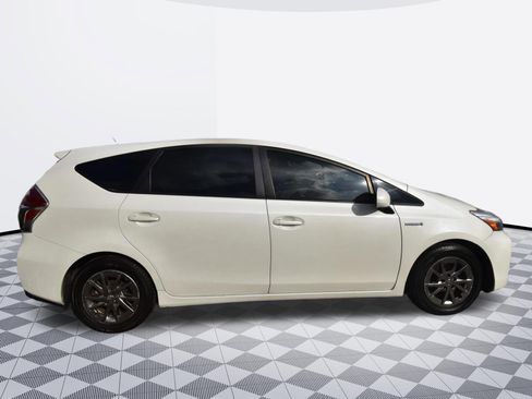 Used 2013 Toyota Prius V Three image 6