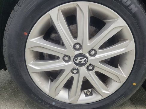 Used 2015 Hyundai Elantra SE w/ Option Group 03 image 31