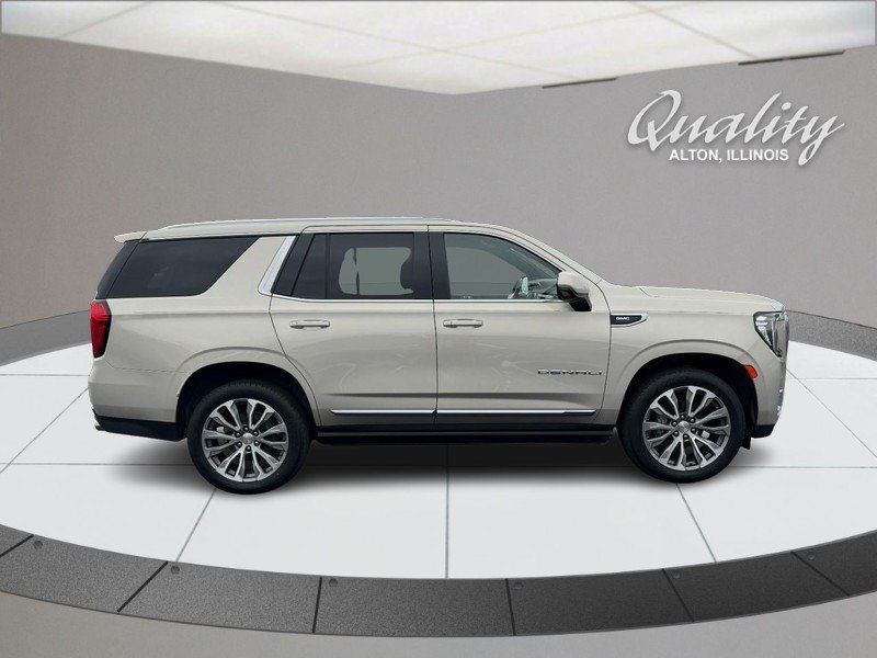 Used 2021 GMC Yukon Denali w/ Denali Premium Package AWD/4WD image 3