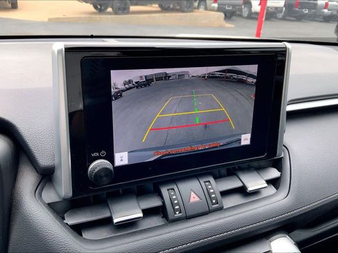 Used 2023 Toyota RAV4 XLE Premium image 27