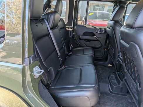 Certified 2021 Jeep Wrangler Unlimited Rubicon w/ Dual Top Group AWD/4WD image 30