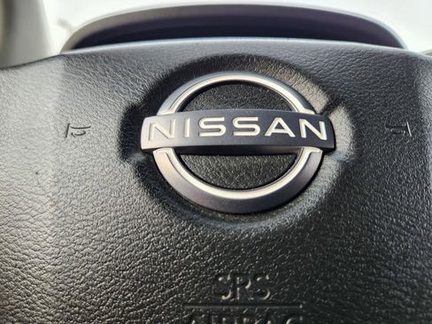 Used 2024 Nissan Frontier SV image 25