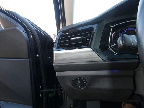 Used 2019 Volkswagen Jetta SEL image 17