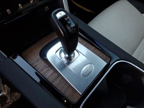 Used 2023 Land Rover Discovery Sport SE R-Dynamic image 31