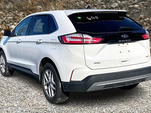 Used 2022 Ford Edge SEL w/ Convenience Package image 11