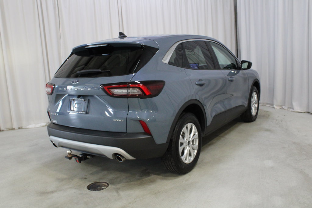Used 2023 Ford Escape Active AWD/4WD image 25