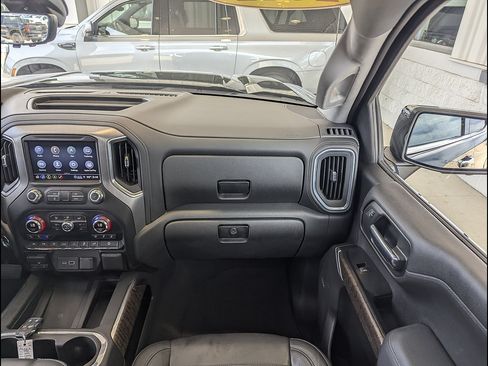 Used 2021 GMC Sierra 1500 Denali w/ Technology Package AWD/4WD image 4