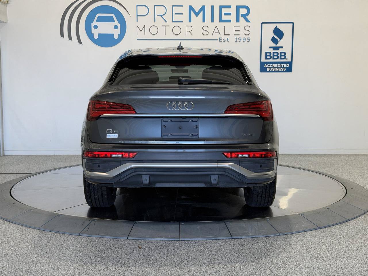 Used 2022 Audi Q5 2.0T Premium Plus w/ Premium Plus Package AWD/4WD image 4