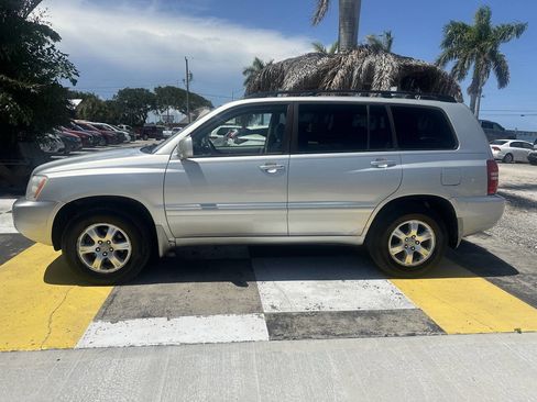 Used 2003 Toyota Highlander 4WD V6 image 9