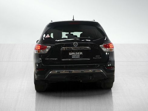 Used 2016 Nissan Pathfinder Platinum image 4