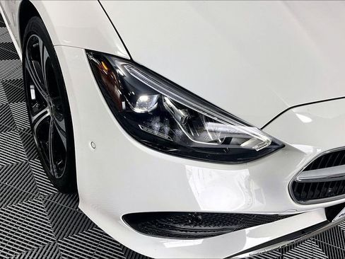 Used 2025 Mercedes-Benz C 300 Sedan image 27