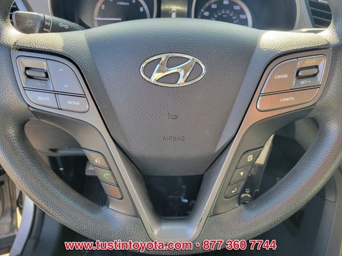 Used 2018 Hyundai Santa Fe SE w/ Cargo Package image 18