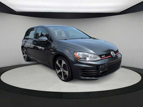 Used 2015 Volkswagen Golf 4-Door FWD image 2