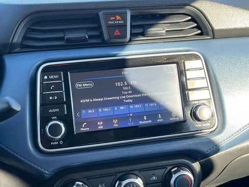 Used 2025 Nissan Versa SV image 20