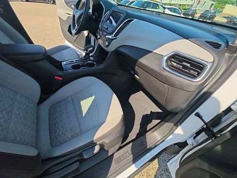 Used 2023 Chevrolet Equinox LS FWD image 28