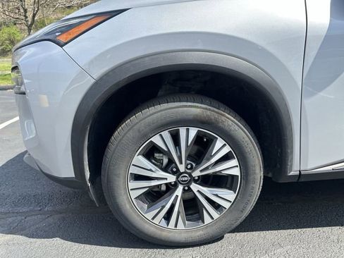 Used 2023 Nissan Rogue SV image 20